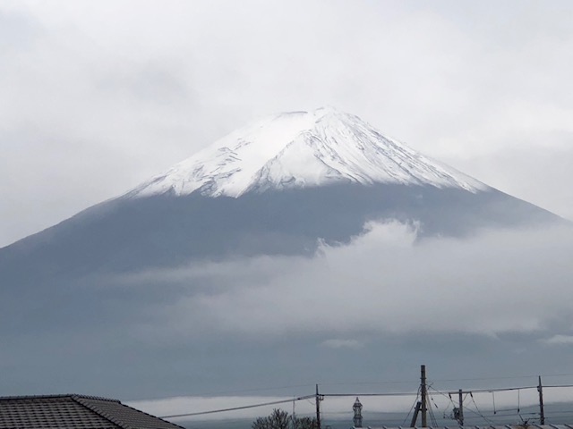 富士山が雪化粧